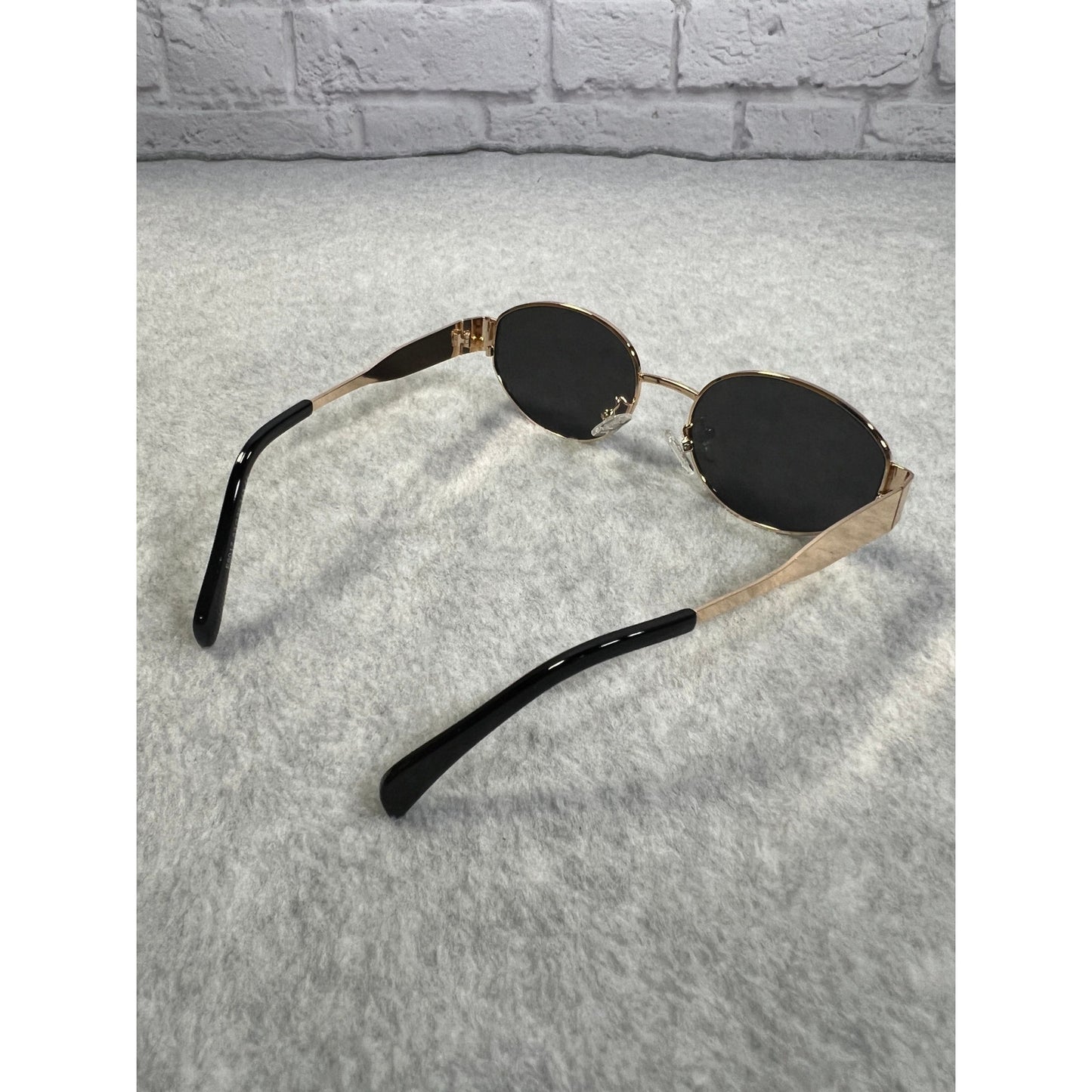 New Unbranded Gold Frame with Black Tint Sunglasses